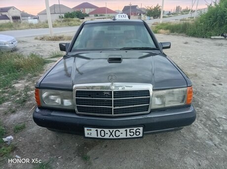 Mercedes 190