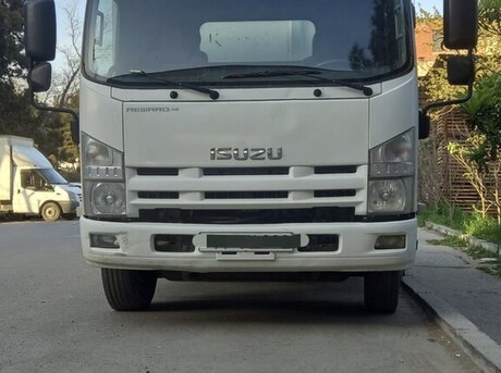 Isuzu NPR 75 L
