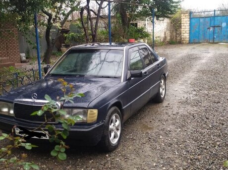 Mercedes 190
