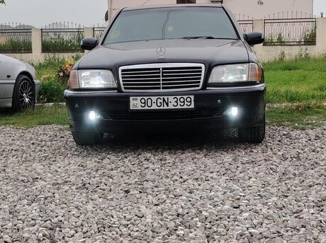 Mercedes C 180