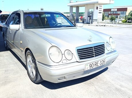 Mercedes E 280