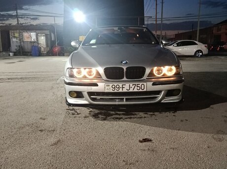 BMW 525