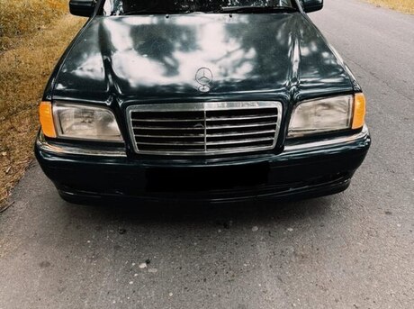 Mercedes C 180