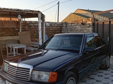 Mercedes 190