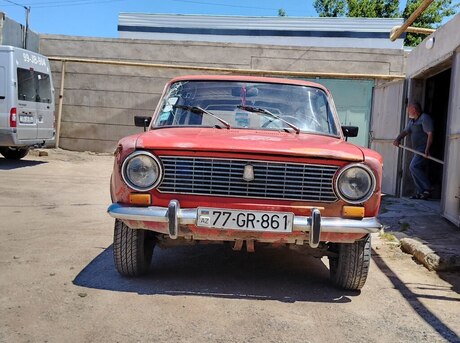 LADA (VAZ) 2102