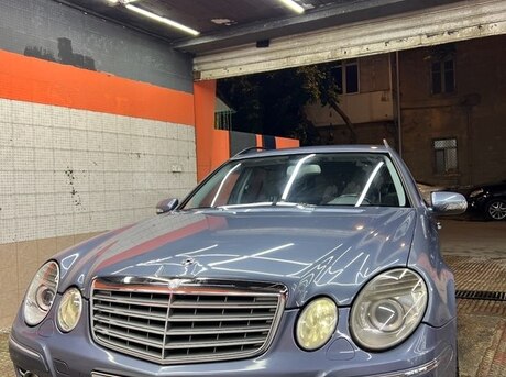 Mercedes E 220