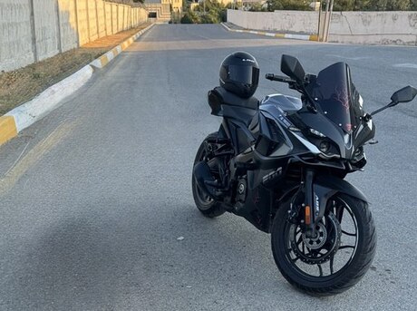 Bajaj Pulsar RS 200