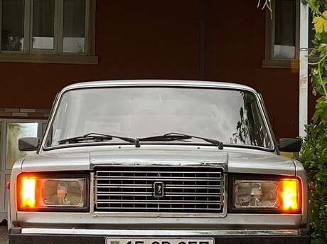 LADA (VAZ) 2107