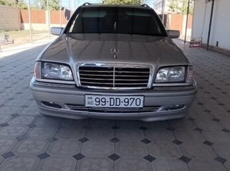 Mercedes C 220