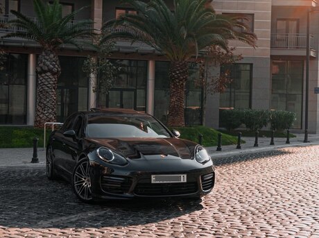 Porsche Panamera GTS