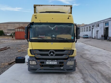 Mercedes Actros 2544