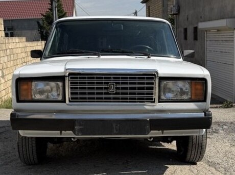 LADA (VAZ) 2107