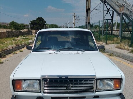 LADA (VAZ) 2107