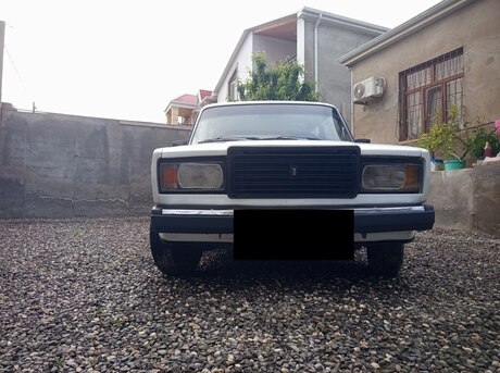 LADA (VAZ) 2107