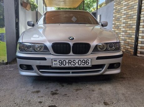 BMW 525