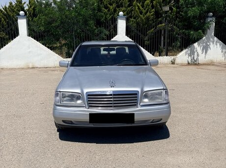 Mercedes C 180