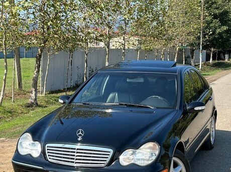 Mercedes C 240