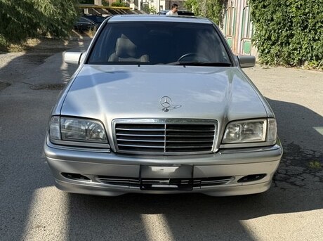 Mercedes C 240