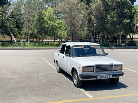 LADA (VAZ) 2107
