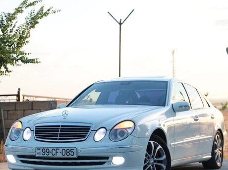 Mercedes E 240