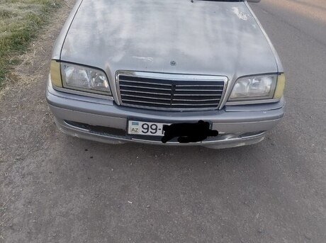 Mercedes C 180