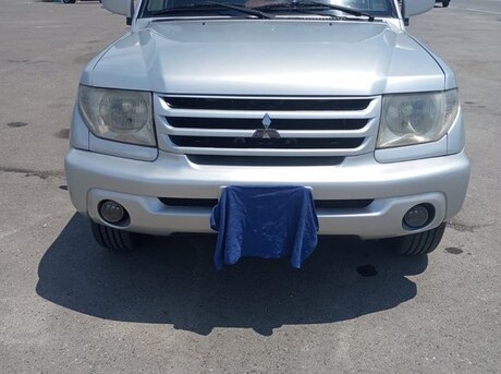 Mitsubishi Pajero io