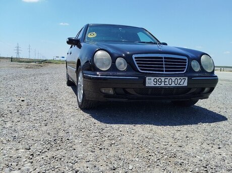Mercedes E 220