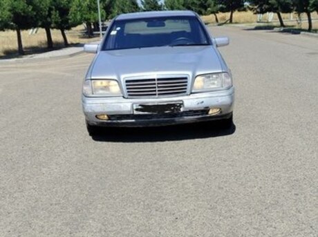 Mercedes C 180