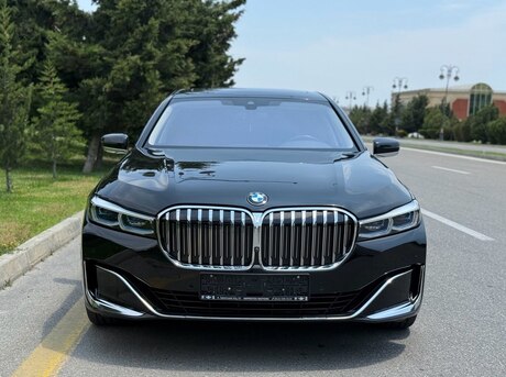 BMW 740