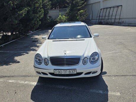 Mercedes E 220