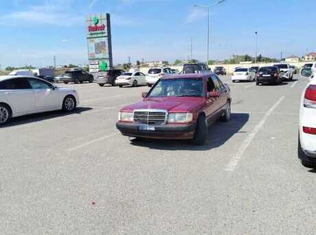 Mercedes 190