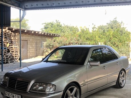 Mercedes C 280