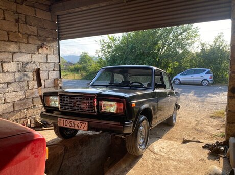 LADA (VAZ) 2107