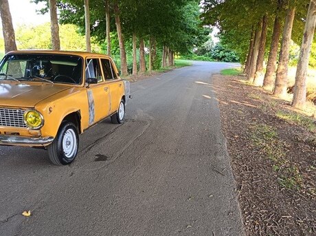 LADA (VAZ) 21011