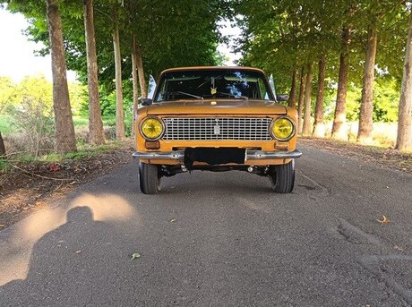 LADA (VAZ) 21011