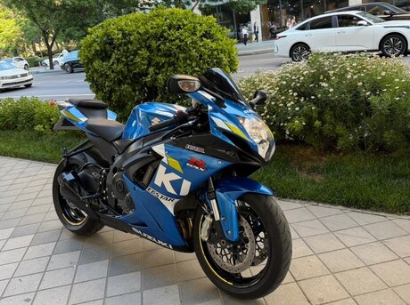 Suzuki GSX-R 750