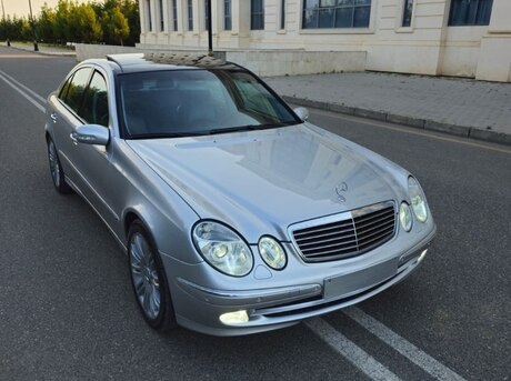 Mercedes E 320