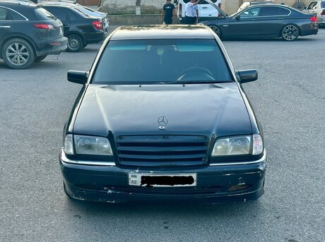 Mercedes C 180