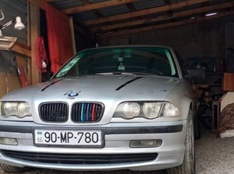 BMW 320