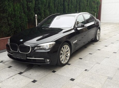 BMW 750