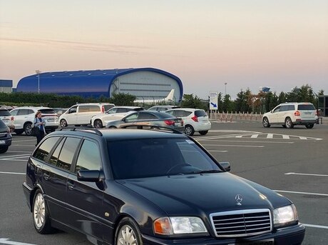 Mercedes C 180