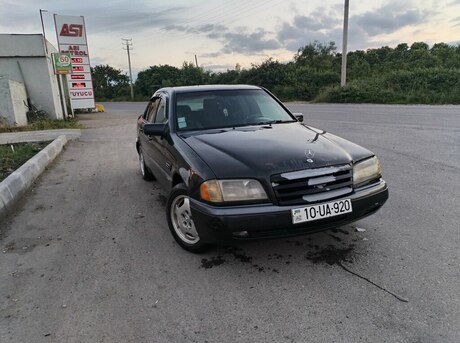 Mercedes C 180