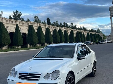 Mercedes C 240