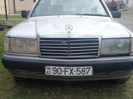 Mercedes 190