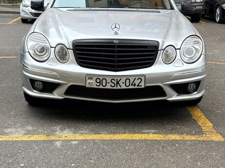 Mercedes E 320