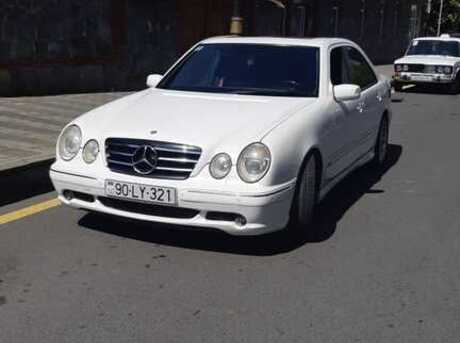 Mercedes E 320
