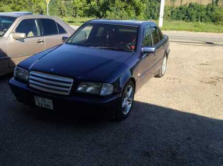 Mercedes C 200