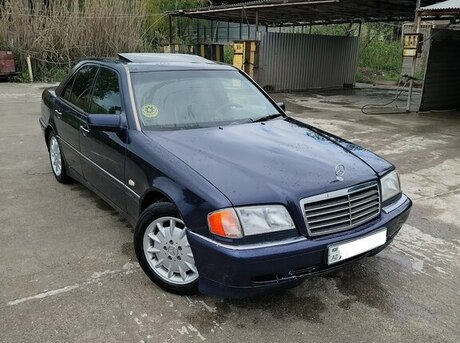 Mercedes C 240