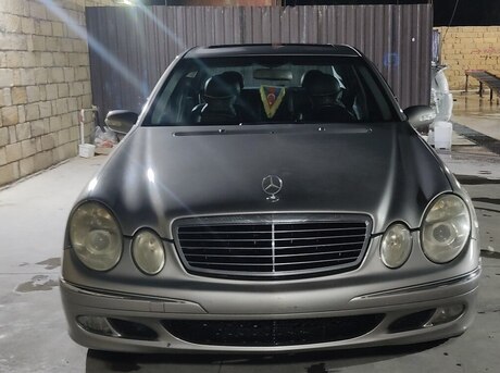 Mercedes E 320