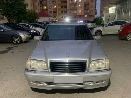 Mercedes C 180